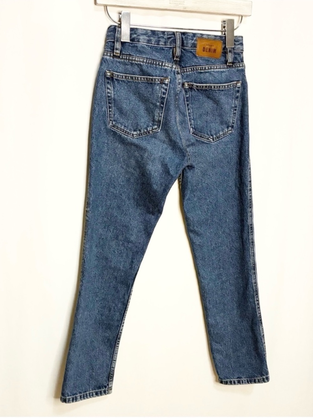 Sezane Slim Mid Rise Jeans - Picture 3 of 6